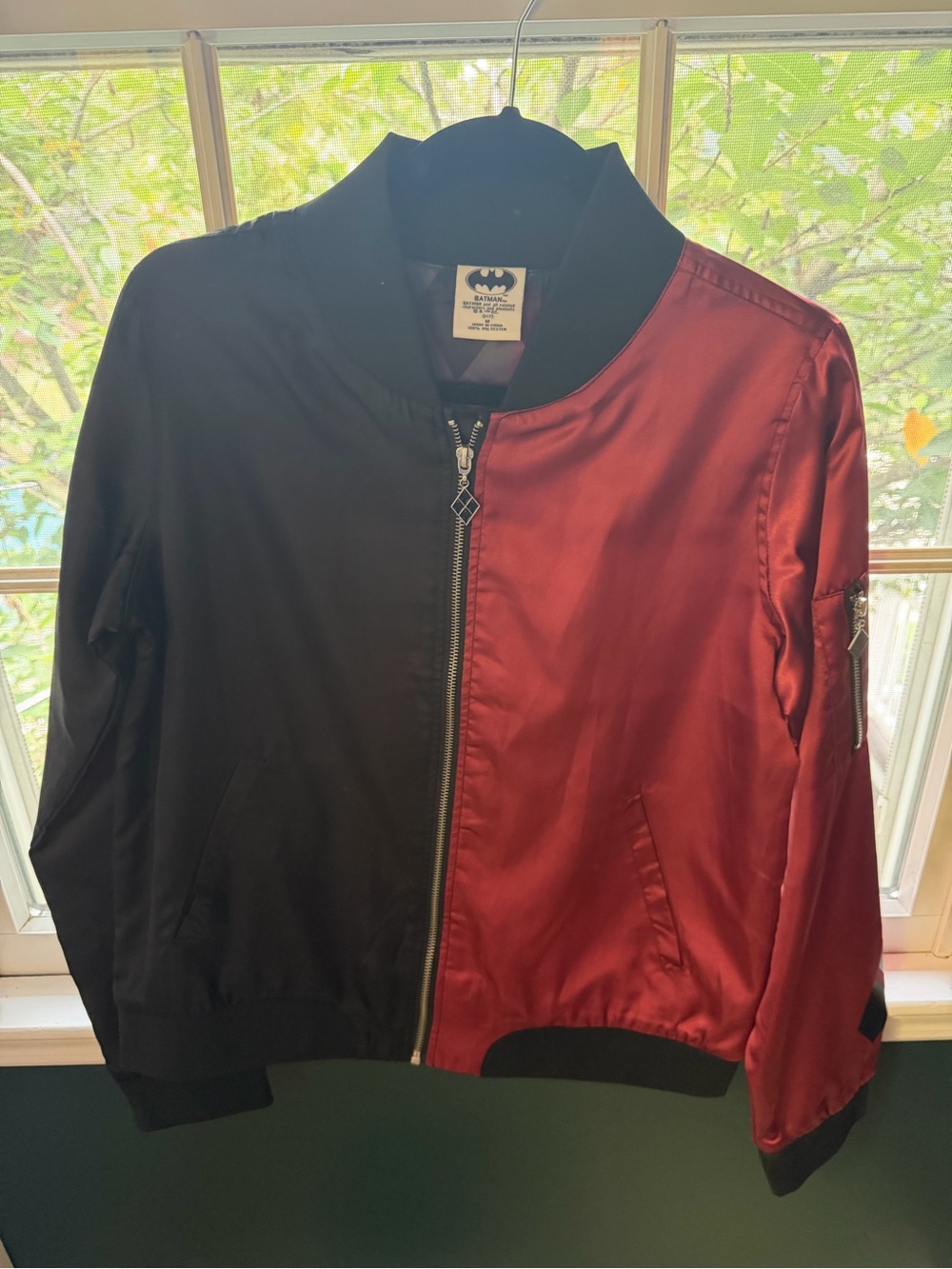 Harley Quinn Split Color Satin Bomber Jacket – DC Batman Licensed – Size M